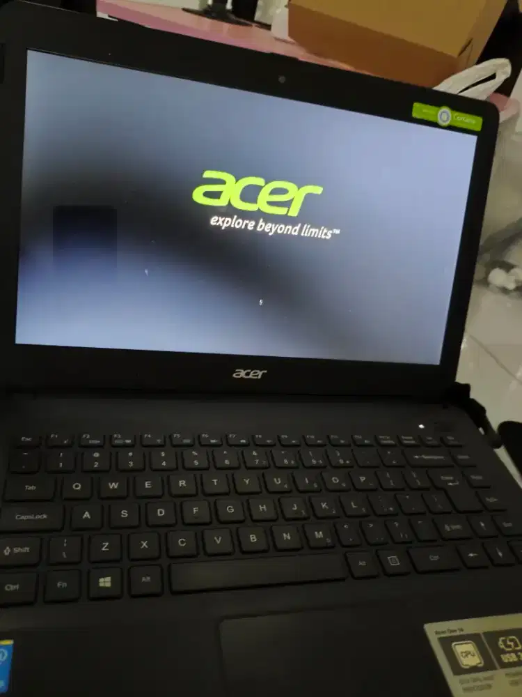 Jual Laptop Acer One Z1402 Core i3