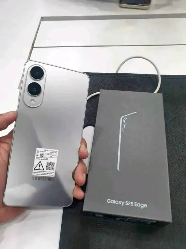 Samsung S25 edge Ram 12gb / 256 gb