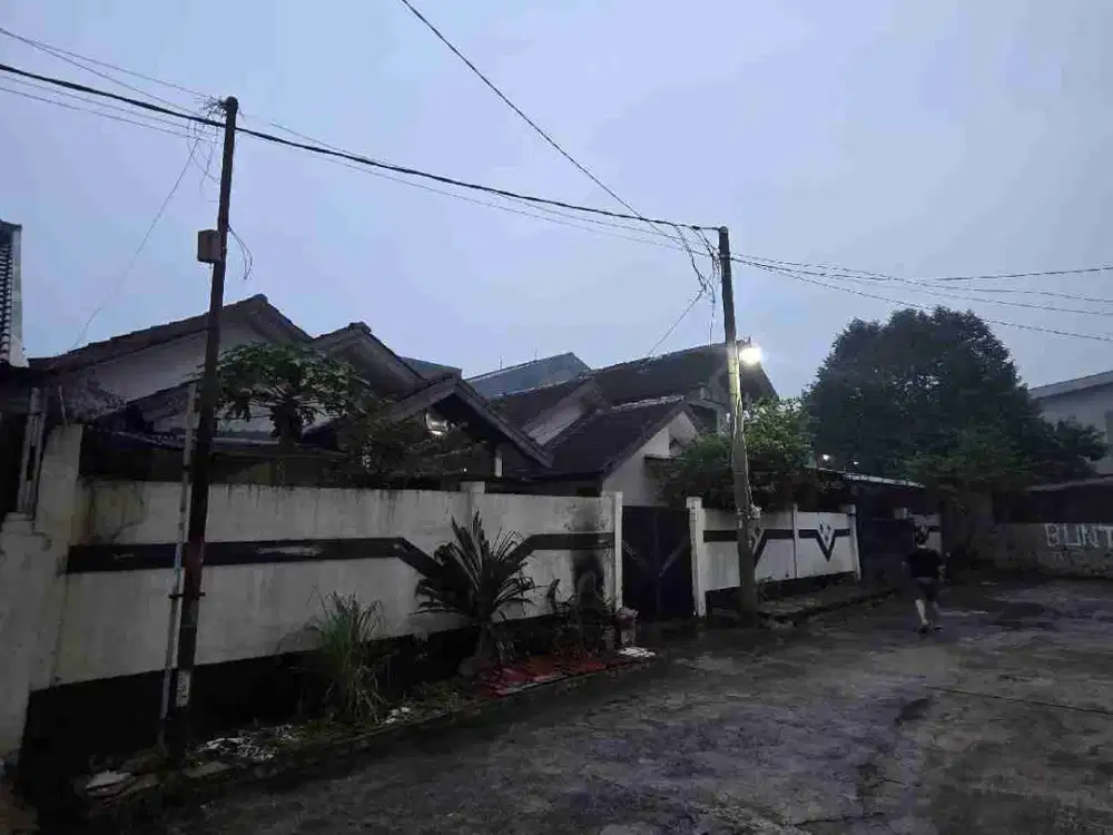 dijual rumah puri nirwana 1