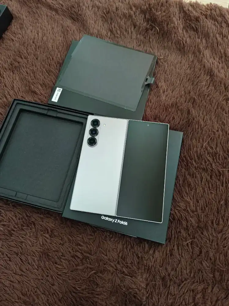 Samsung z fold 6 fullset like new 12/512gb