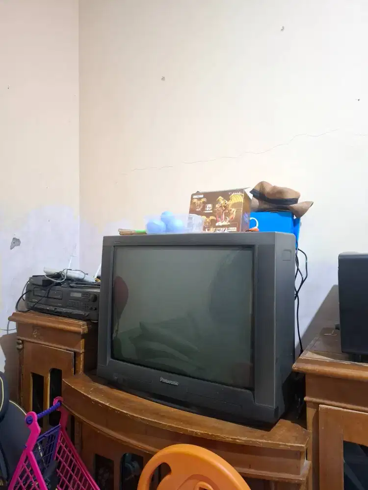 JUAL CEPAT TV TABUNG & LEMARI BUFFET