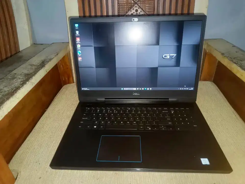 Dell gaming g7 17.3inch i7 9750h rtx 2060 vram 6gb ram 16gb ssd 256gb