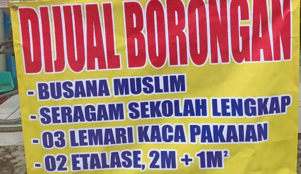 Jual murah borongan busana Muslim, seragam dan 05 lemari kaca pakaian