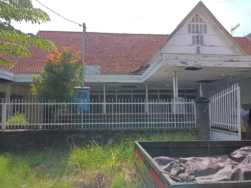 Rumah Usaha Surabaya Pusat