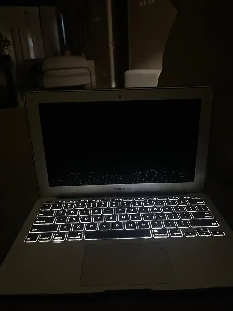 MacBook Air early 2015 11” 8/128