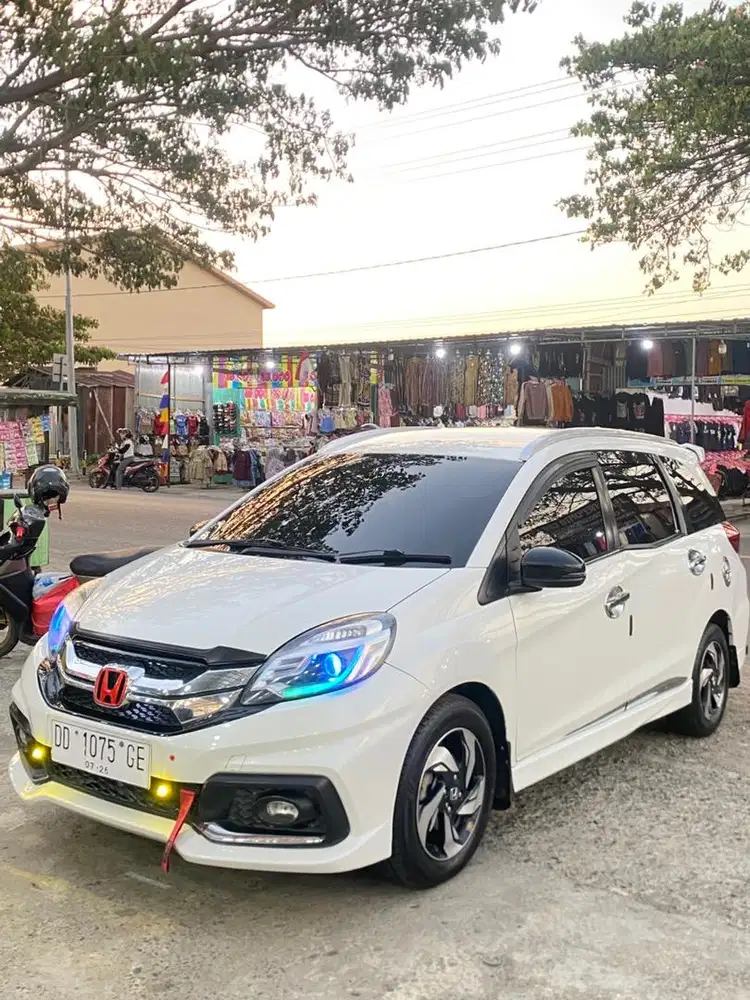 honda mobilio rs