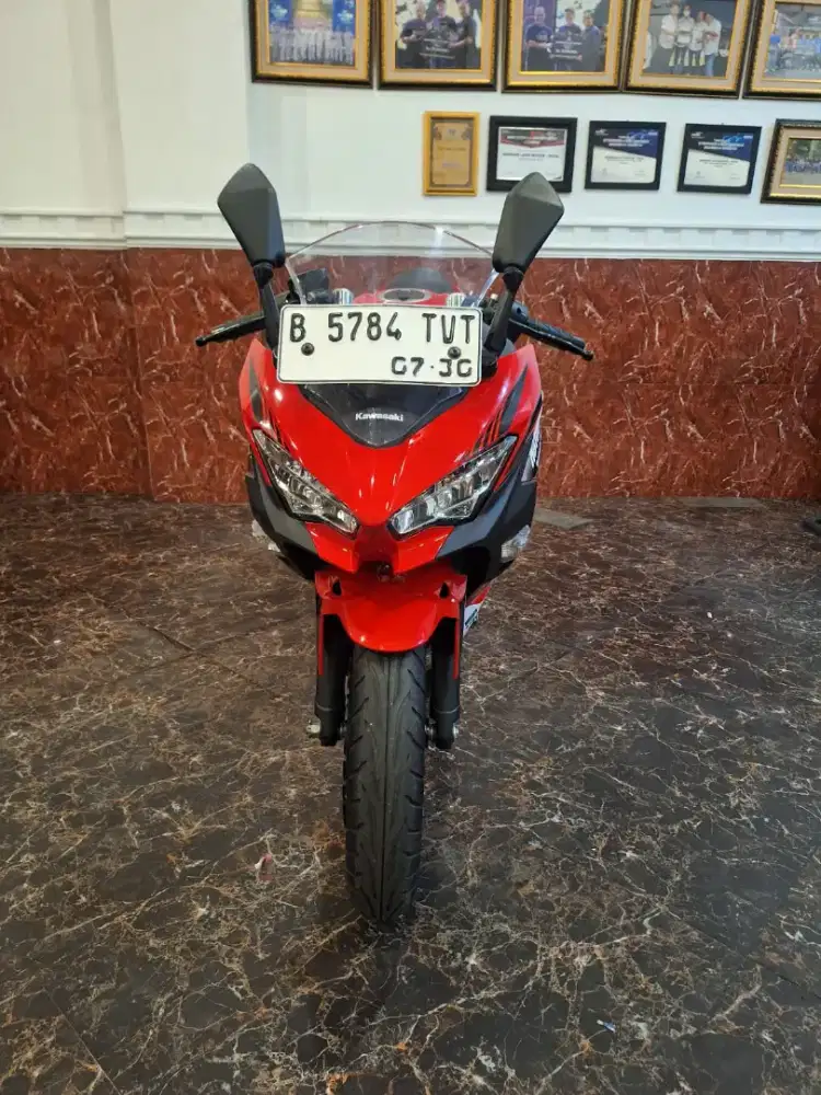 Hub Kokom Dp 500 rb Ninja 250 cc 2023 km low . PROMO TERBATAS !