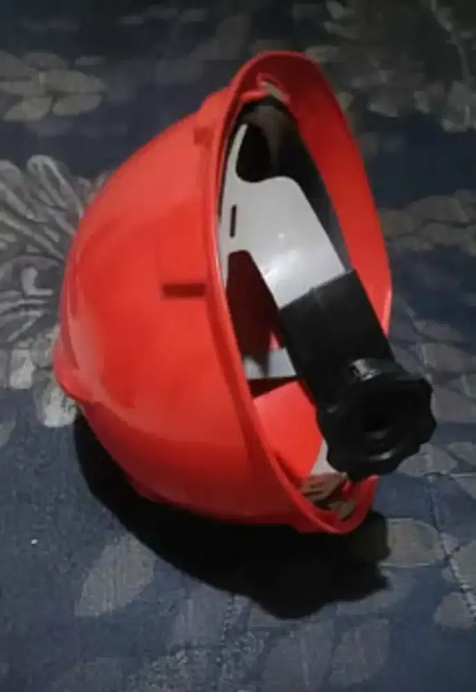 Helem safety merek krisbow baru