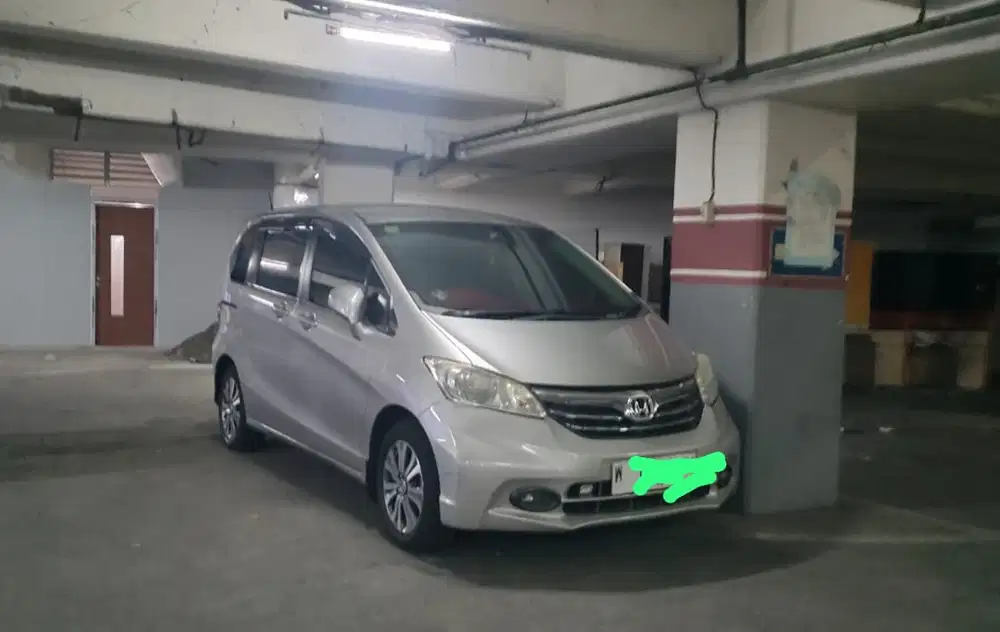 Honda Freed 2012 Bensin