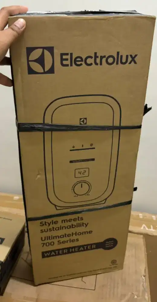Electrolux Water Heater EWE241RX G6