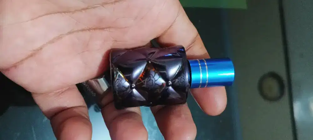 Minyak gaharu original sulingan