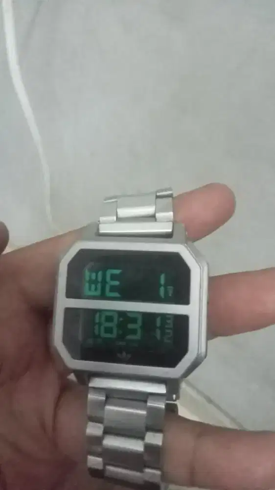 Jam tangan asisas archive R2 original bisa tt/bt