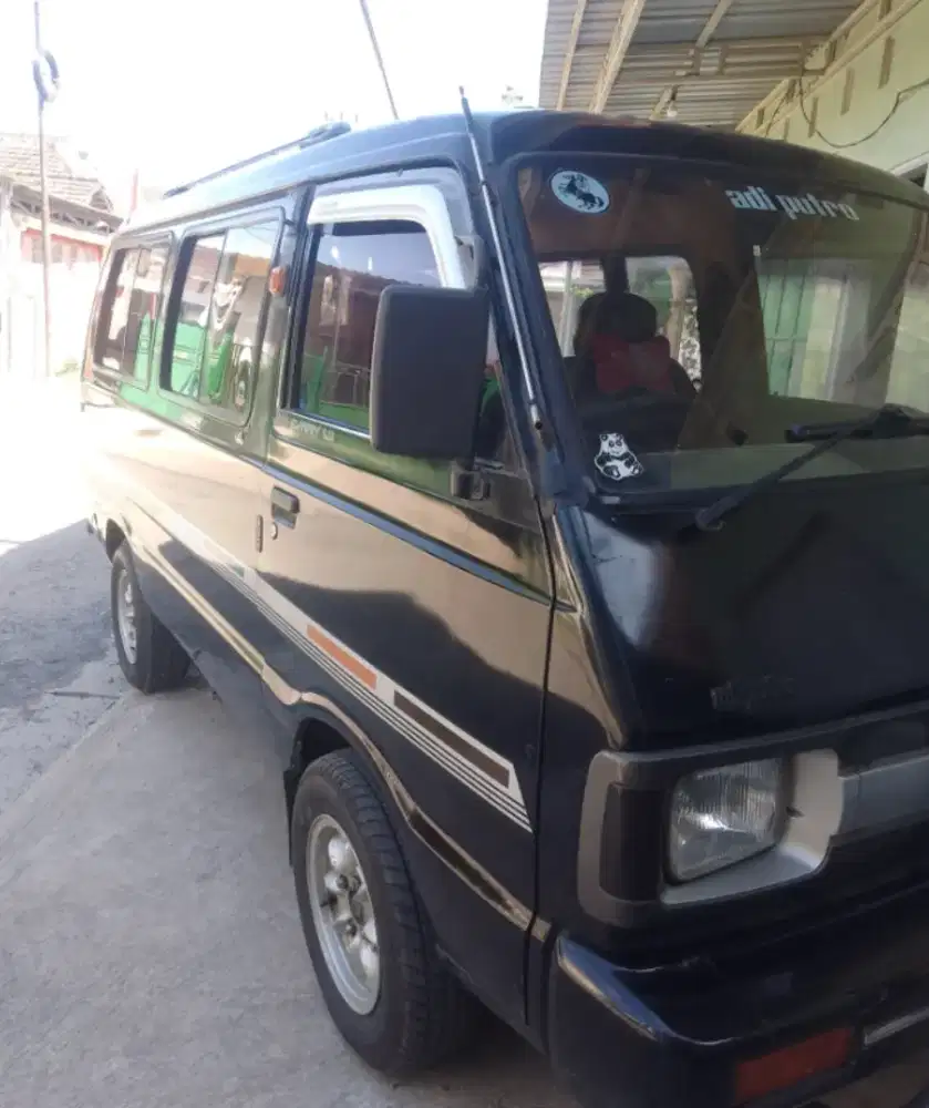 Mobil pribadi Suzuki carry 1.0
