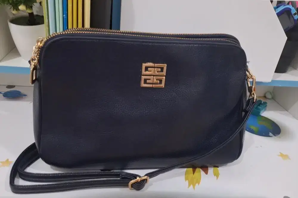 GIVENCHY BAG NAVY