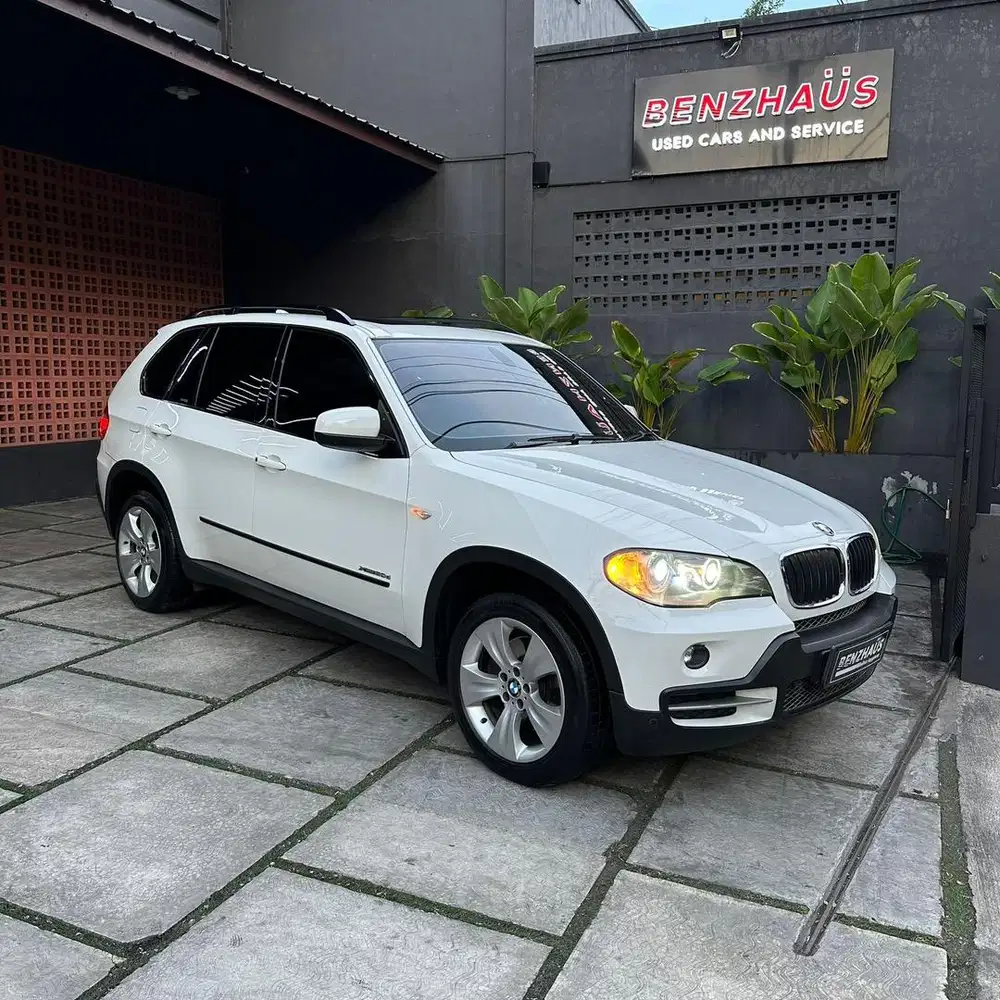 BMW X5 30D XDrive Turbo Diesel 2009 White On Red