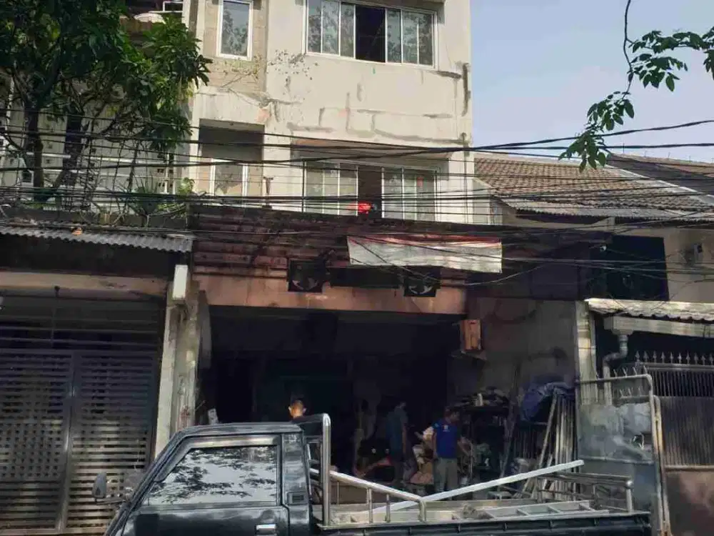 Ruko Komersil di Jl Raya Kelapa Gading Permai Jakarta Utara