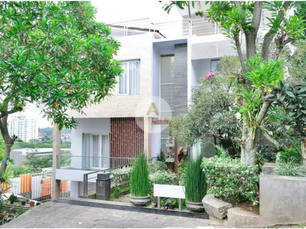 Rumah Mewah plus Kolam Renang di Dago Bandung View indah