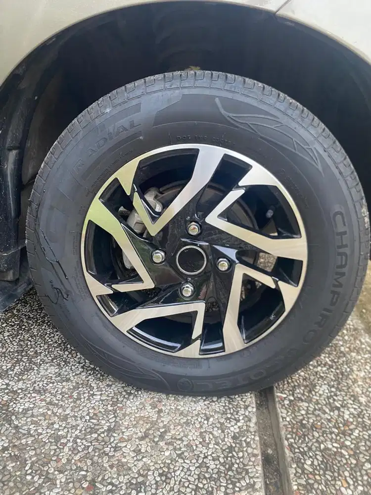 Velg Ban Baru Avanza Velosss