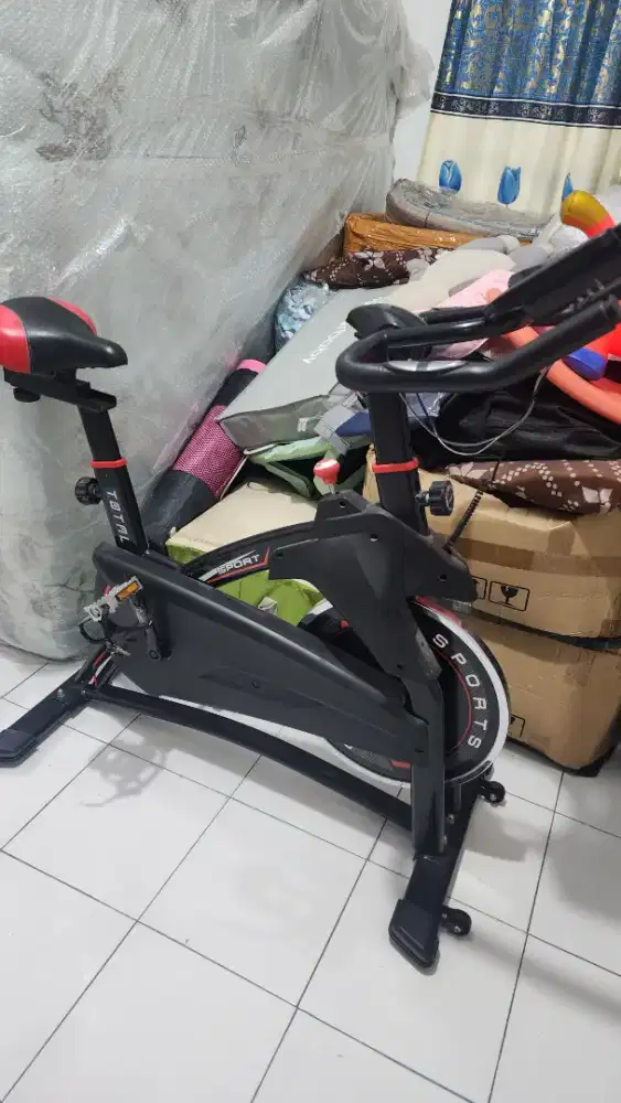 Sepeda Static Gym Fitness, Mulus, jarang pakai.