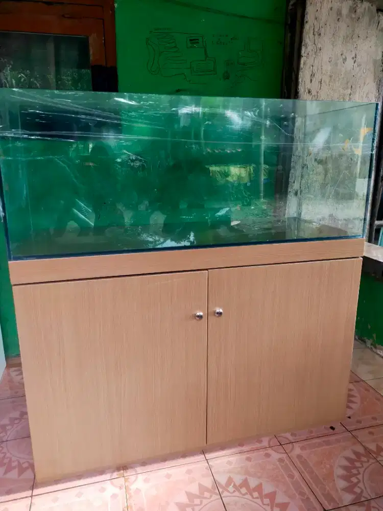 Aquarium cabinet baru
