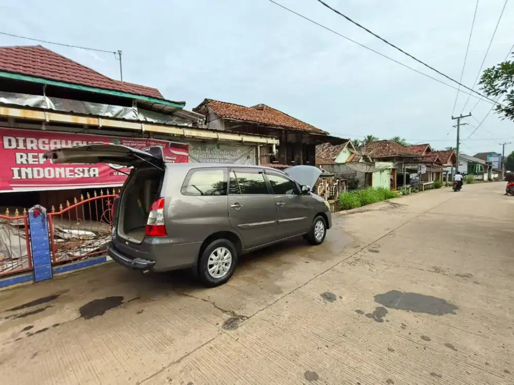 Dijual santai Innova Diesel G MT 2,5 milik pribadi