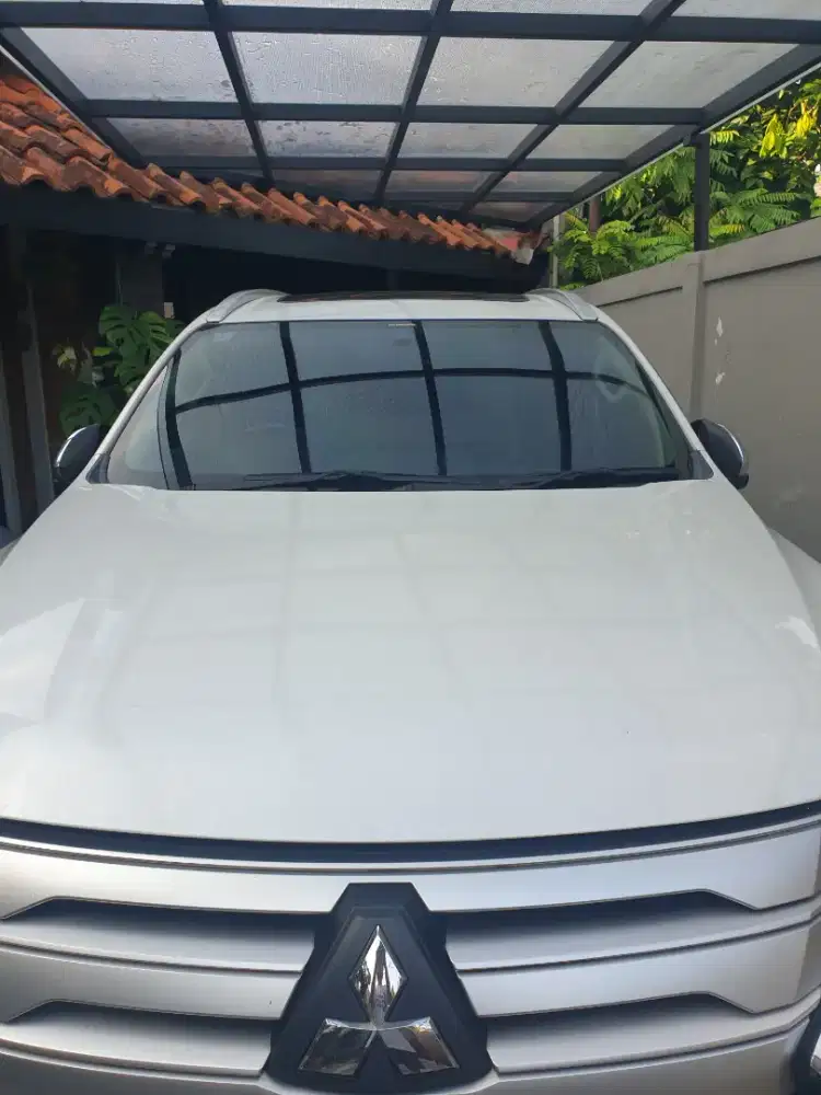 Pajero Sport Dakar Putih Mutiara 2021