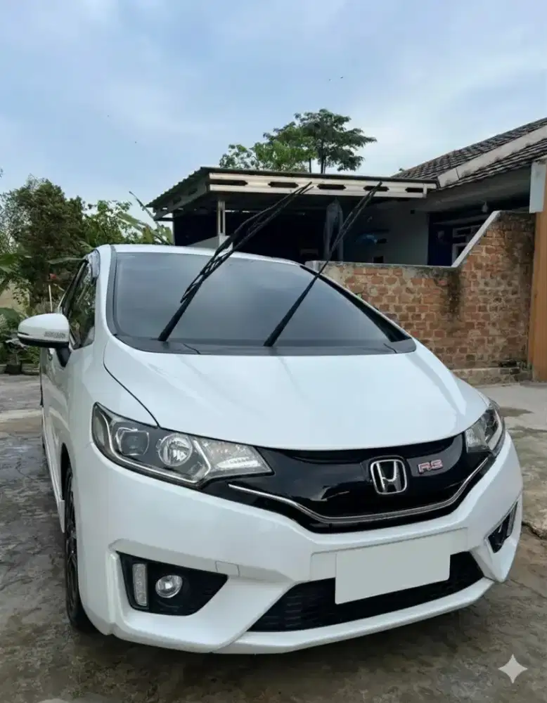 Jual Cepat Honda Jazz RS 2017 Manual – Harga Nego!