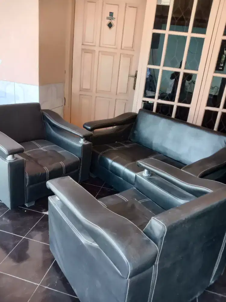 Kursi sofa 211 tanpa meja tanpa bantal
