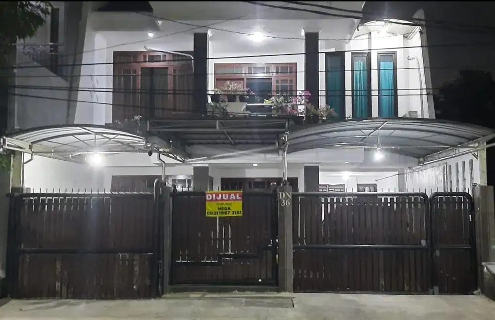 Dijual Rumah Mewah 2 lantai Lokasi Strategis