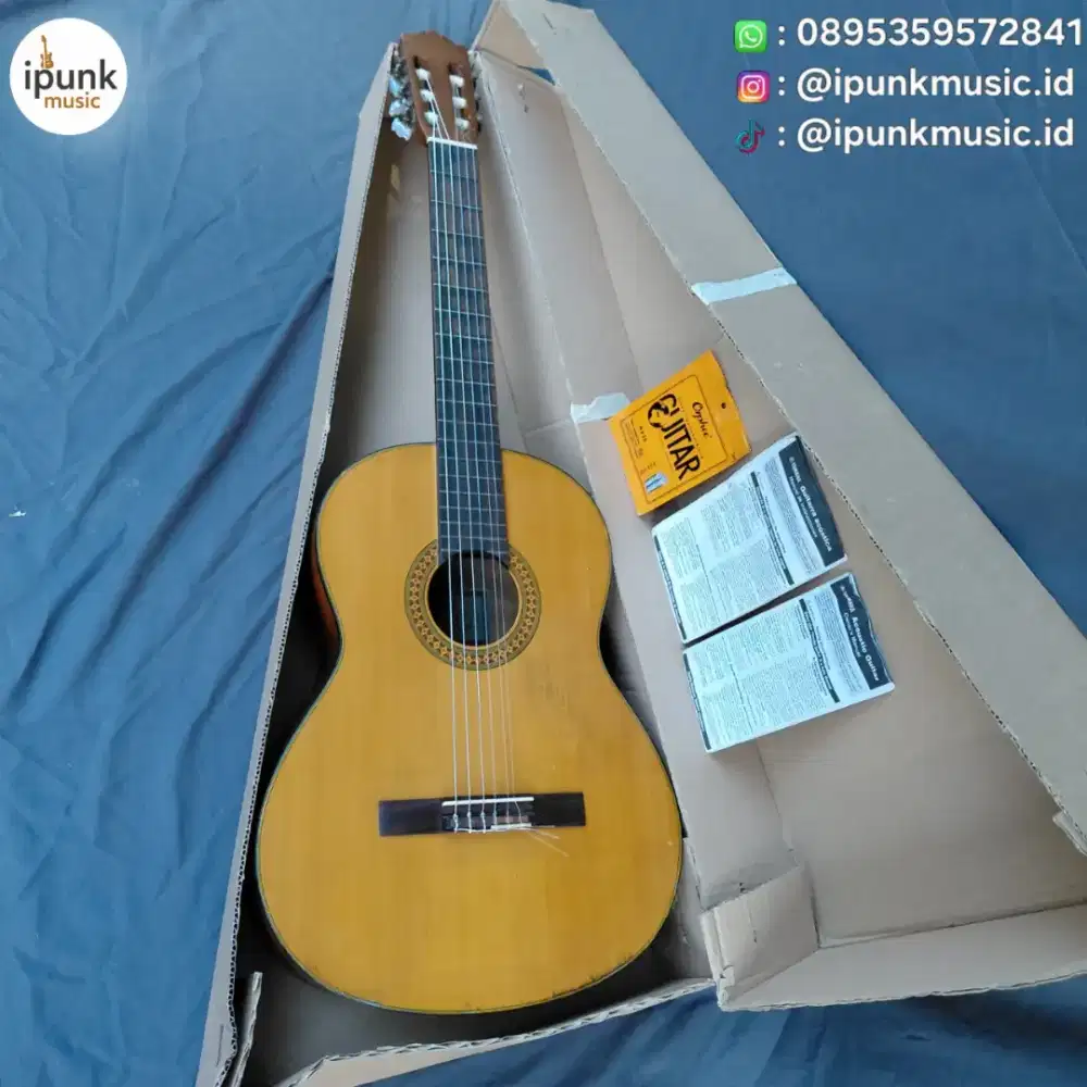 Yamaha C370 Original Gitar Klasik seri di atas C315 + senar baru nylon