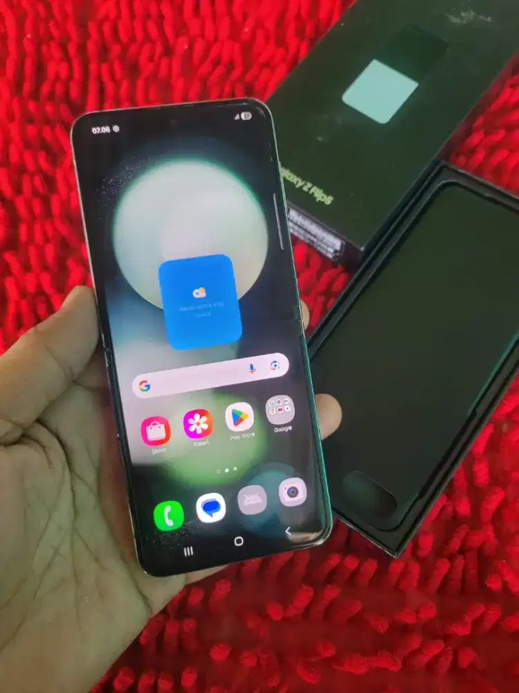 Samsung Zflip 5 mulus 256 GB tompel sdikit aja