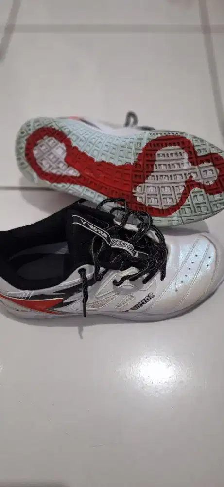 Sepatu badminton Victor P9200 III - Wide Shape second like new