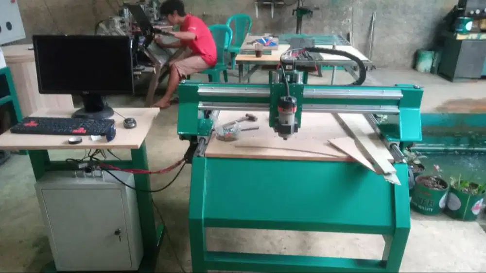 Mesin CNC Bubut Kayu