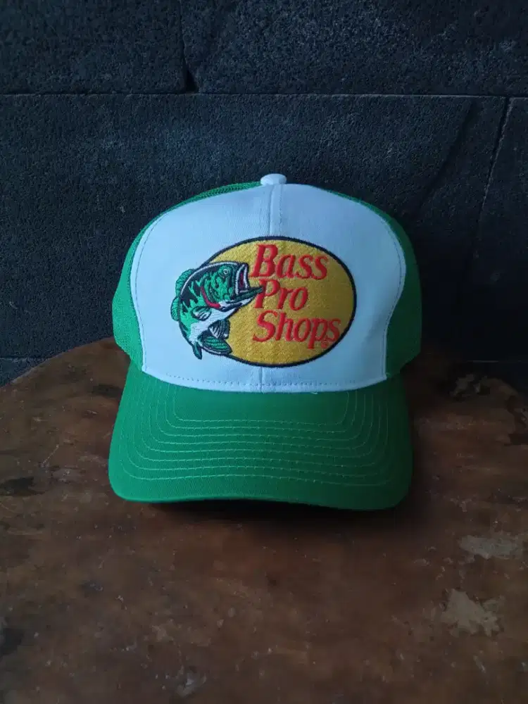 Topi Trucker Bass Pro Shops Hijau Putih