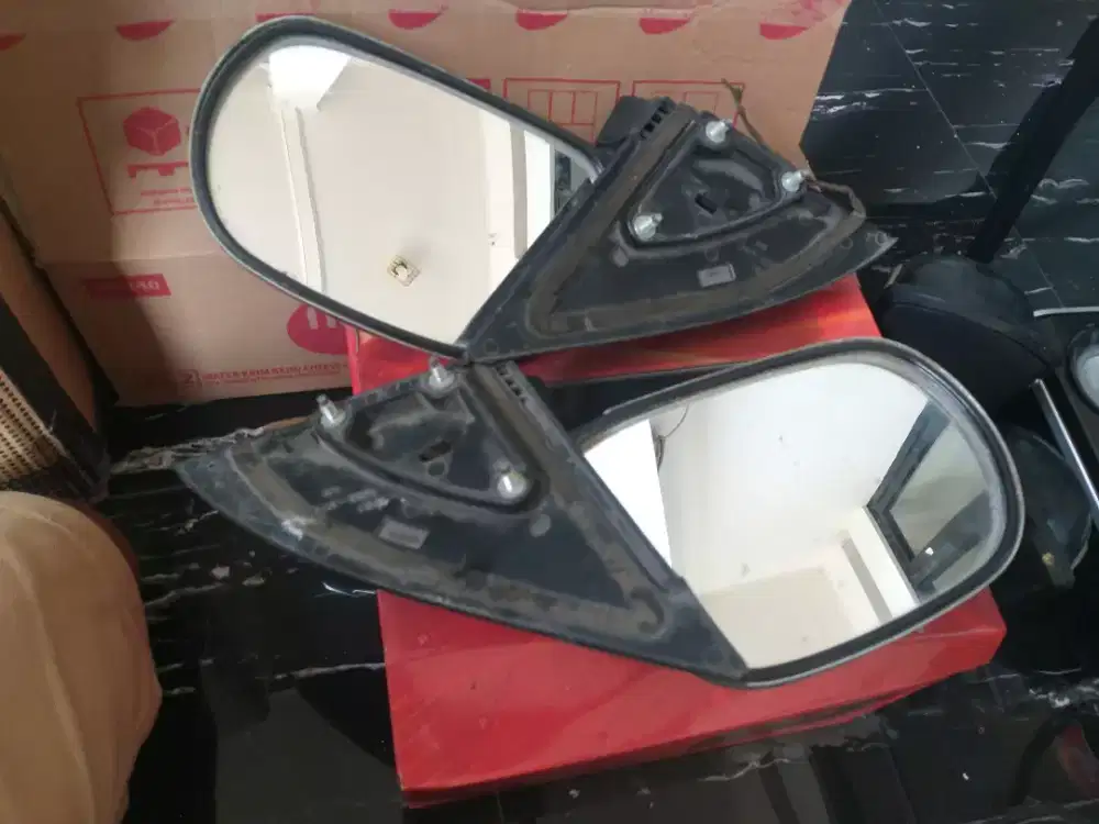 Spion mobil avansa E ori bawaan mobil dari baru