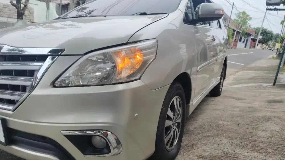 innova Diesel V 2013 matic barong