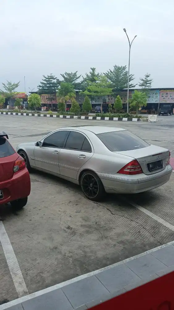 Mercedes-Benz C240 2003 Bensin