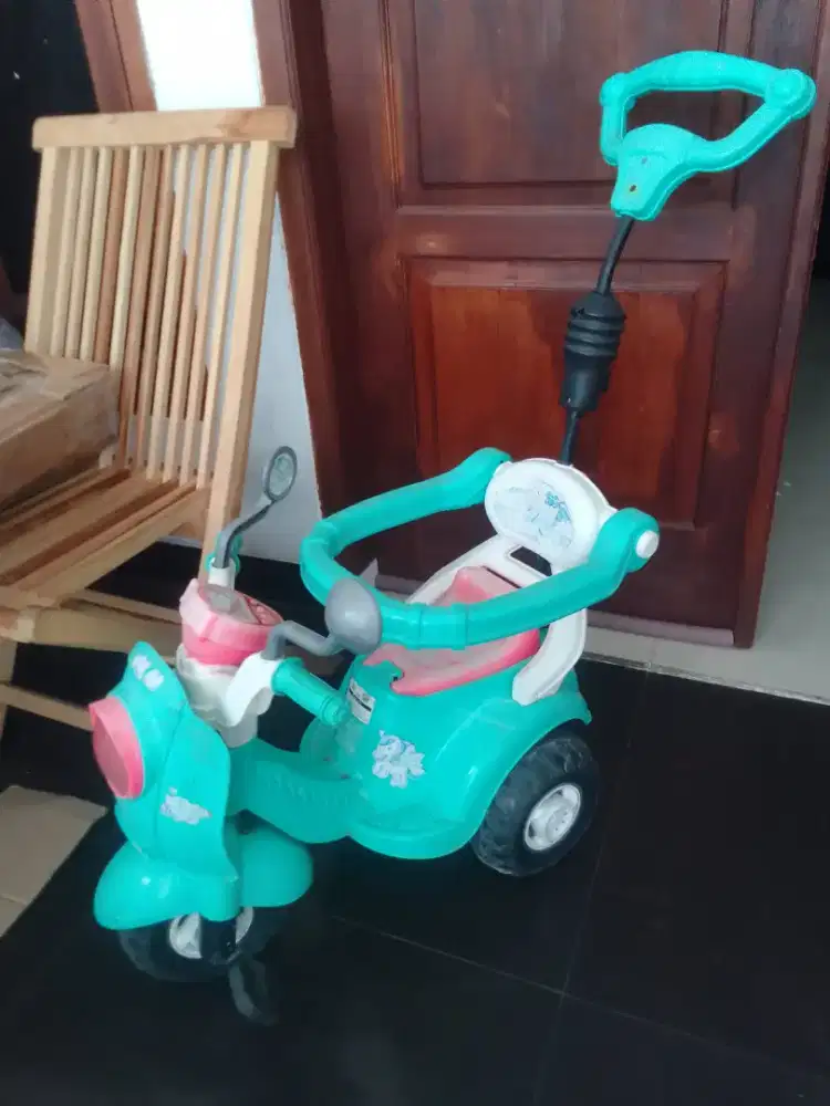 Sepeda anak roda 3