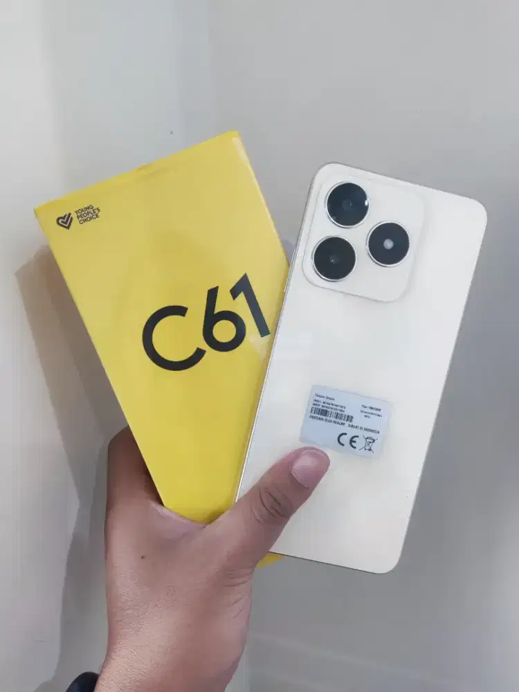 Realme c61 ram 8/128 second