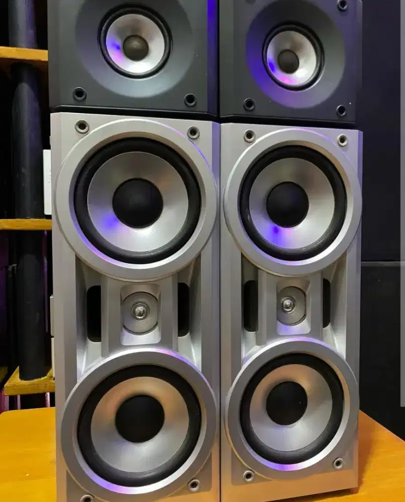 Speaker pasif Philips 867.