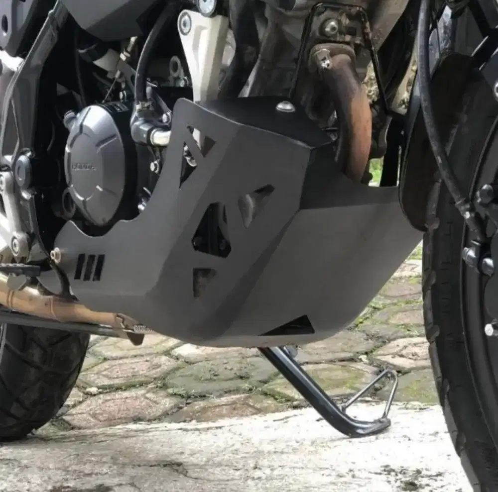 Cover Engine cb 150x
