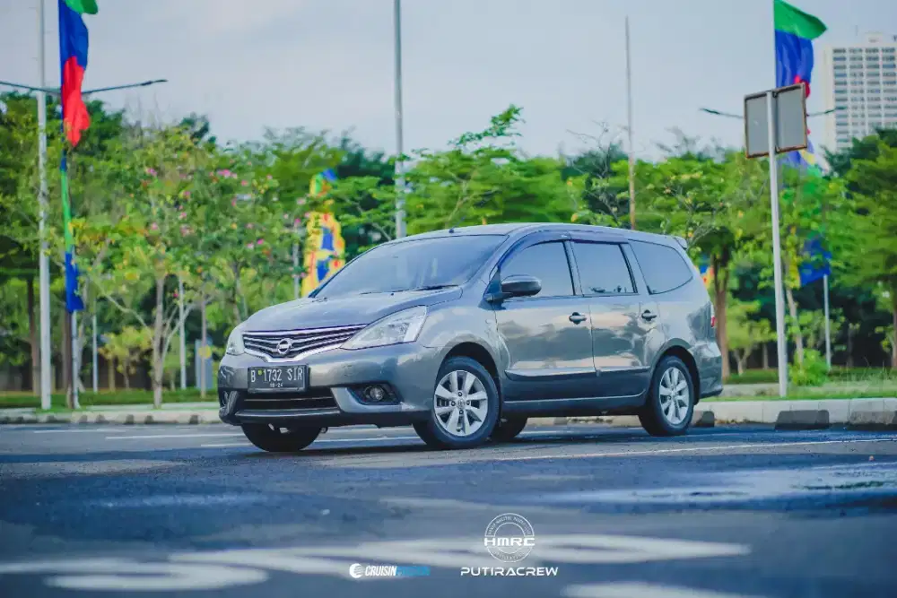 Nissan Grand Livina XV AT 2014 (L11)