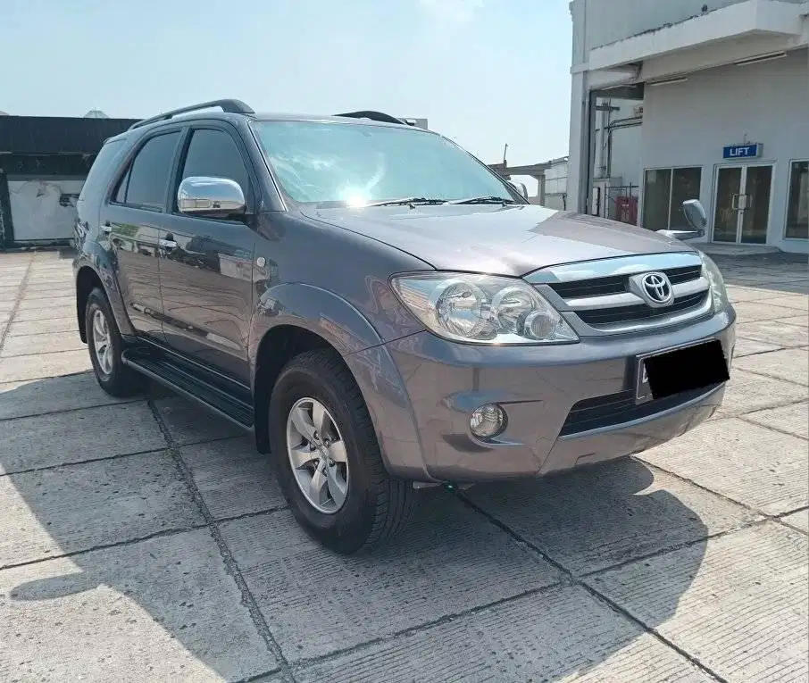 Toyota Fortuner 2.7 G Lux Bensin AT 2005 Antik terawat