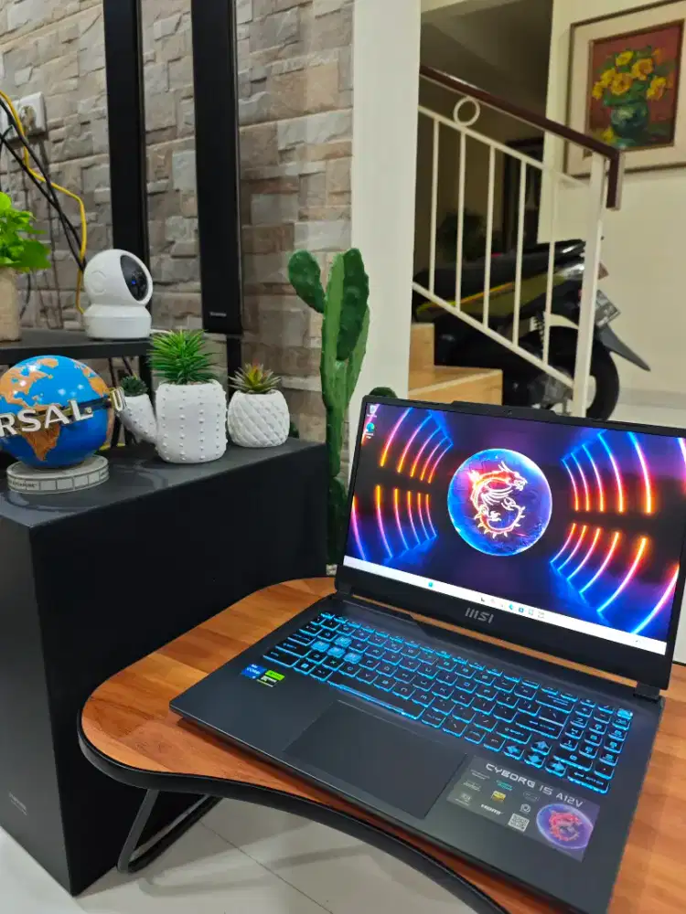 Laptop MSI Cyborg 15 RTX4050 x rog tuf vivtus nitro