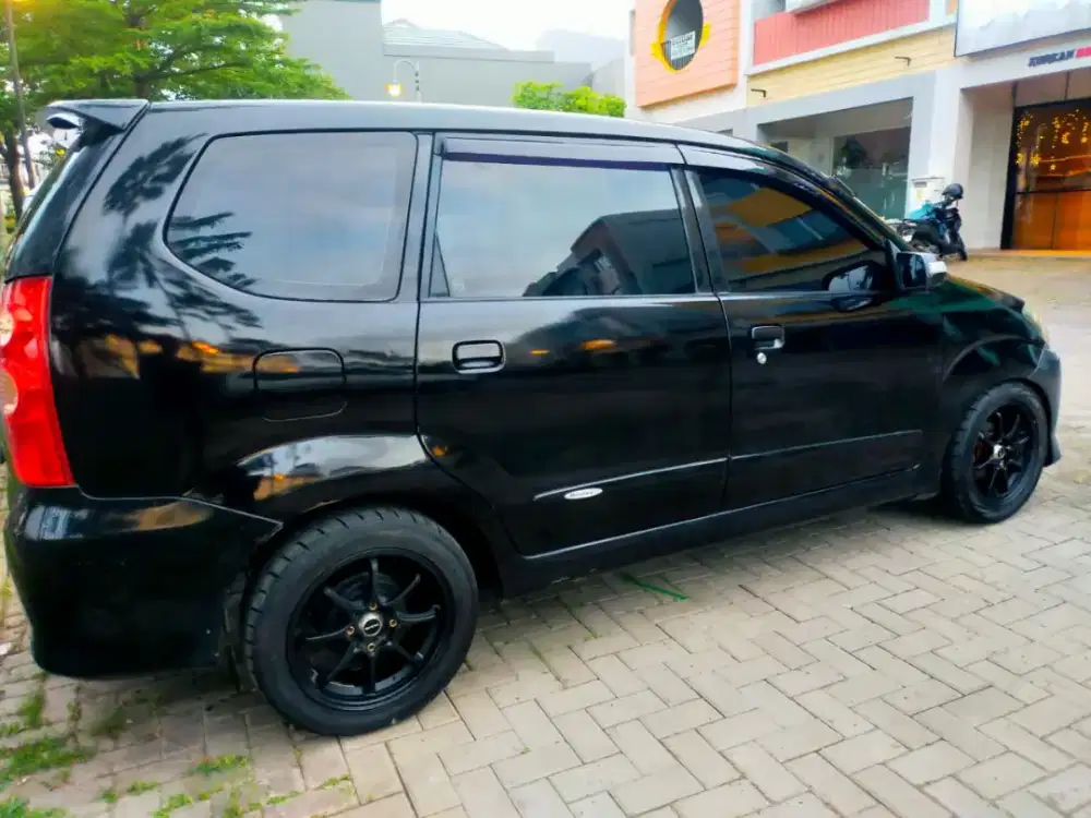 Daihatsu Xenia 2010 Bensin