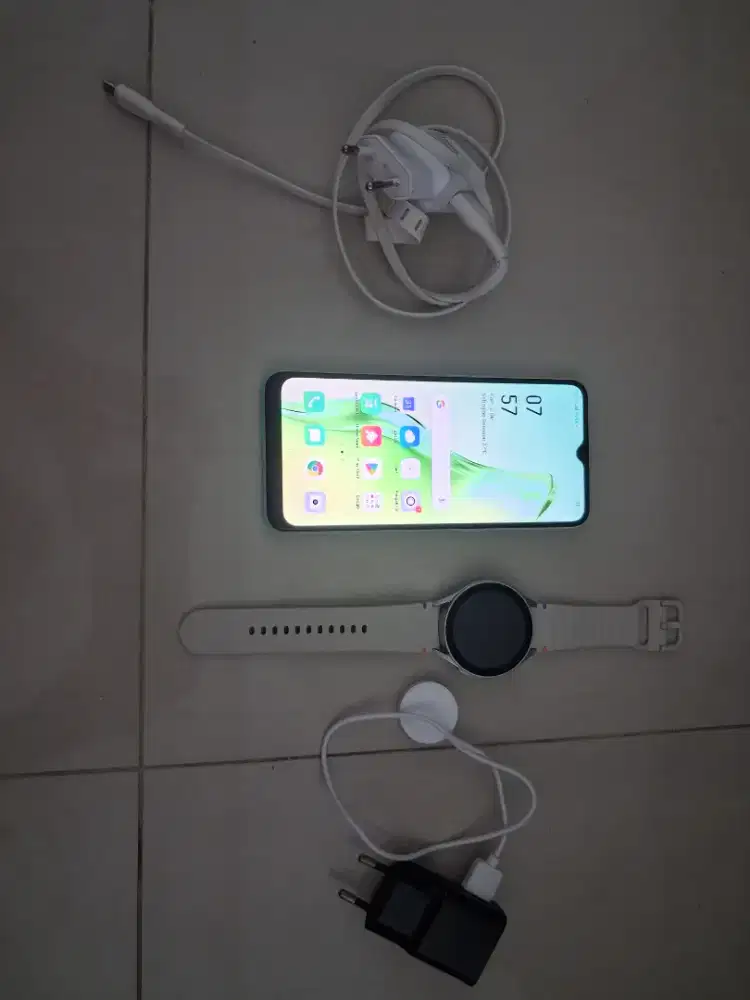 Oppo A31 4/128(Batangan) & Galaxy watch 7 China