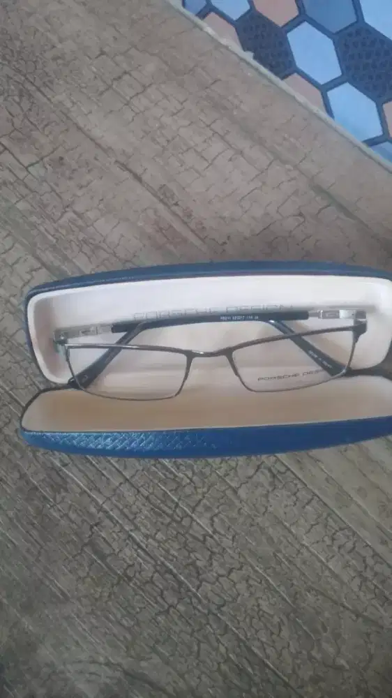 Kacamata Porsche Design