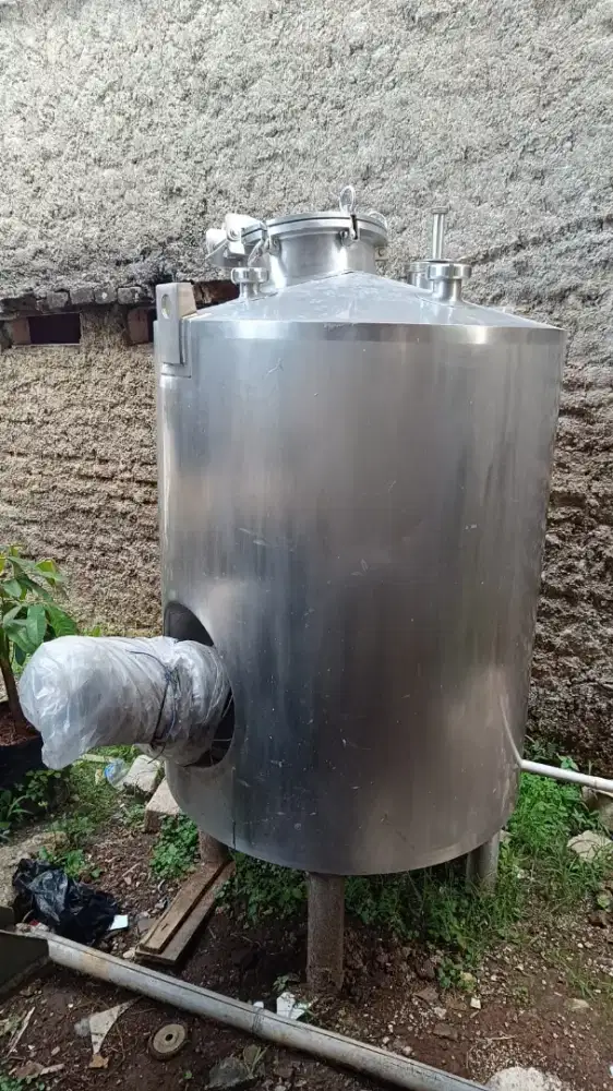 Stainless steel dan besi