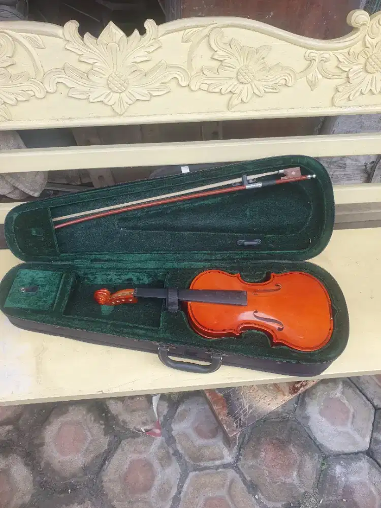 biola vienna violin&cello  lengkap dengan busurnya bow di dalam kotak