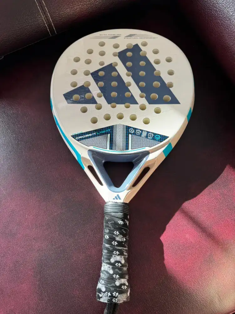 Raket Padel Adidas Cross It Light Sangat ringan